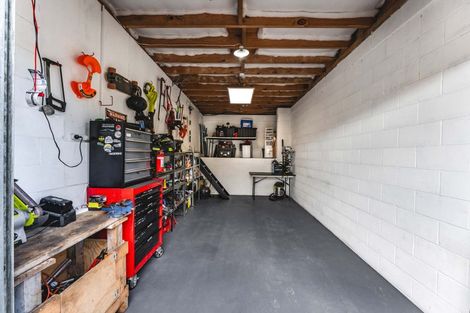 Photo of property in 1/6 Segedin Place, Glenfield, Auckland, 0629