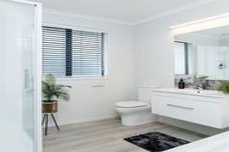 Photo of property in 16 Powhaitere Road, One Tree Point, 0118
