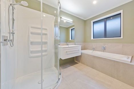 Photo of property in 18 Peter Bourne Drive, Pokeno, 2402