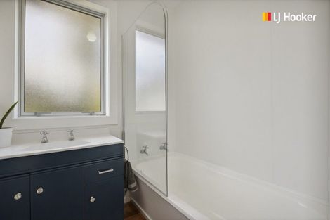 Photo of property in 43 Shandon Road, Vauxhall, Dunedin, 9013