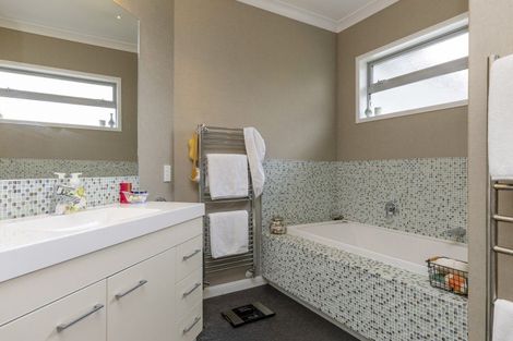 Photo of property in 6 Heathcote Street, Taupo, 3330