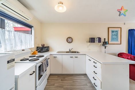 Photo of property in 2/37 Leighton Avenue, Waiwhetu, Lower Hutt, 5010