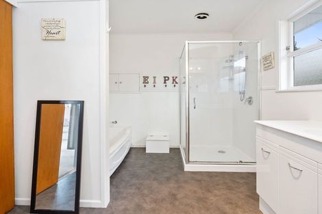 Photo of property in 1 Ranfurly Place, Te Kamo, Whangarei, 0112