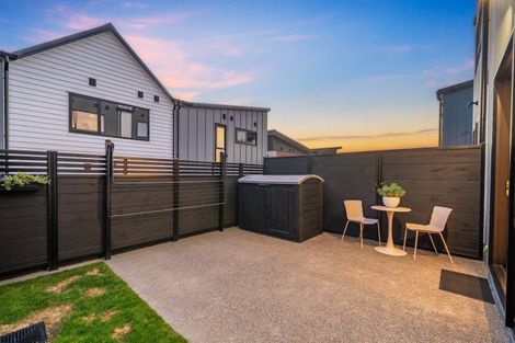 Photo of property in 18 Joseph Bolton Crescent, Wallaceville, Upper Hutt, 5018