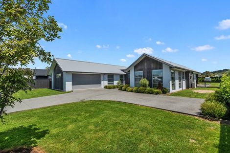 Photo of property in 6 Shearwater Lane, Point Wells, 0986