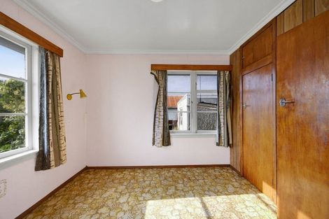 Photo of property in 28 Cambridge Street, Patea, 4520