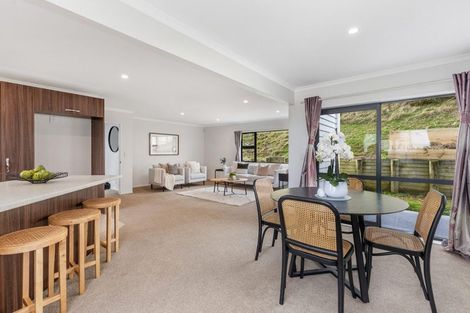 Photo of property in 7a Sandino Place, Grenada Village, Wellington, 6037