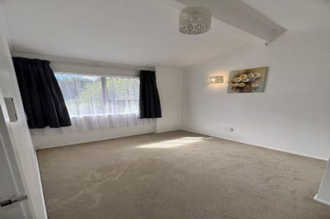 Photo of property in 1/4 Braund Place, Glenfield, Auckland, 0629