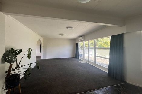 Photo of property in 9 Nimmo Avenue West, Waikanae, 5036