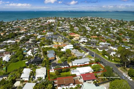 Photo of property in 63 Knights Road, Rothesay Bay, Auckland, 0630