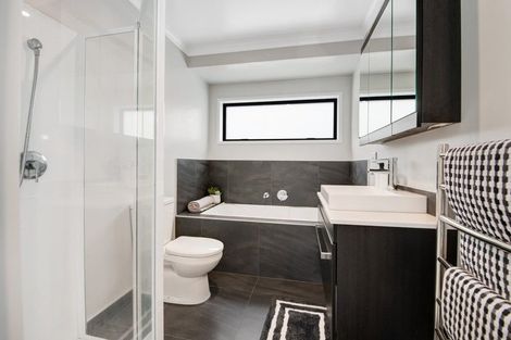 Photo of property in 9 Barque Rise, Long Bay, Auckland, 0630