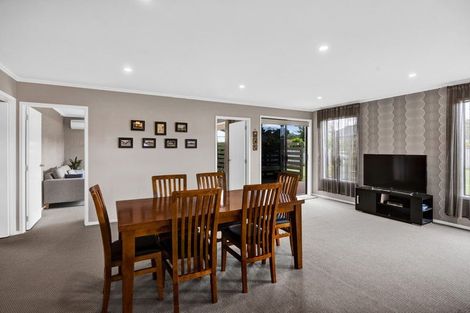 Photo of property in 12 Mercade Close, Stratford, 4332