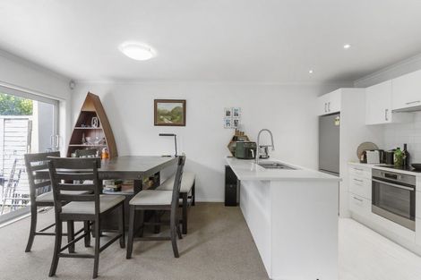 Photo of property in 8 Karauria Lane, Orewa, 0931