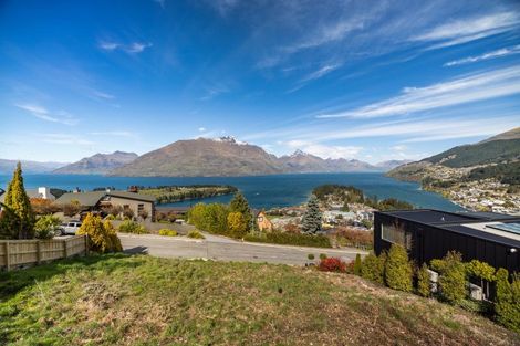 Photo of property in 8 Manchester Place, Queenstown, 9300
