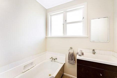 Photo of property in 18 Longfellow Street, Trentham, Upper Hutt, 5018