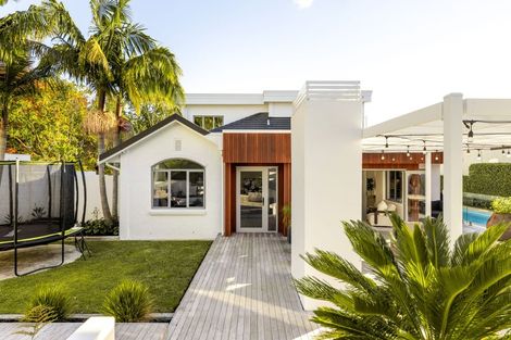 Photo of property in 1 Woodstock Road, Fairfield, Hamilton, 3214