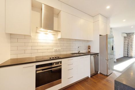 Photo of property in 20u5 Trent Street, Island Bay, Wellington, 6023