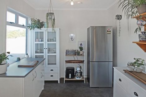 Photo of property in 5 Huia Street, Foxton Beach, Foxton, 4815