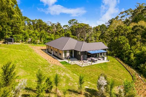 Photo of property in 224 Birdwood Road, Massey, Auckland, 0614