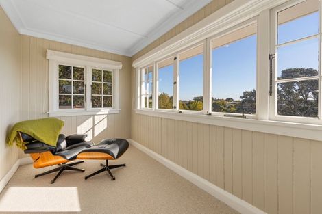 Photo of property in 26 Baring Terrace, Strandon, New Plymouth, 4312