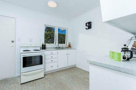 Photo of property in 2/765 Beach Road, Browns Bay, Auckland, 0630