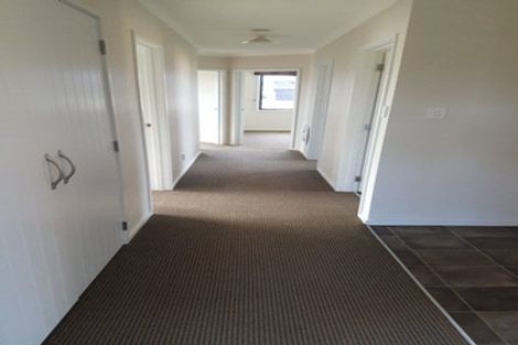 Photo of property in 39 Pegasus Place, Kelvin Grove, Palmerston North, 4414