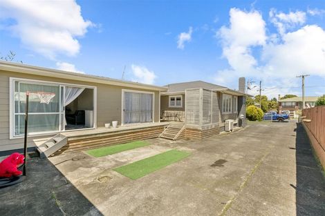 Photo of property in 102 Beaumonts Way, Manurewa, Auckland, 2102