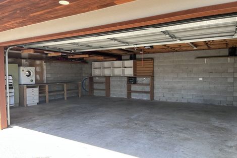 Photo of property in 1282 Whangaparaoa Road, Army Bay, Whangaparaoa, 0930