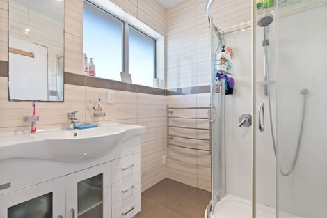 Photo of property in 25 Ashlynne Avenue, Papatoetoe, Auckland, 2025