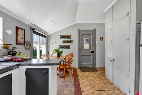 Photo of property in 43 Victoria Street, Hawera, 4610