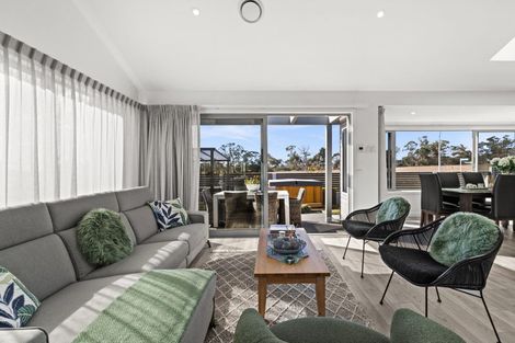 Photo of property in 143 Arataki Road, Havelock North, 4130