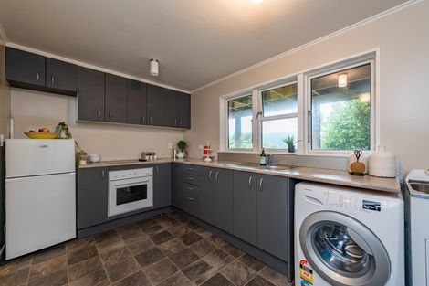 Photo of property in 19a Montgomery Avenue, Rothesay Bay, Auckland, 0630