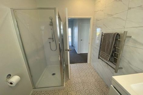 Photo of property in 14 John Road, Stanmore Bay, Whangaparaoa, 0932