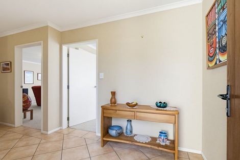 Photo of property in 4 Brooklyn Heights Drive, Kelvin Grove, Palmerston North, 4414