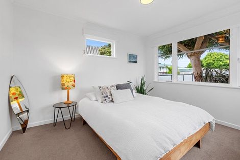 Photo of property in 86 Taikata Road, Te Atatu Peninsula, Auckland, 0610