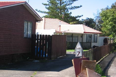 Photo of property in 7 Martin Place, Kelston, Auckland, 0602