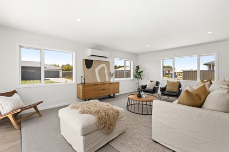 Photo of property in 21 George Yee Place, Taradale, 4112