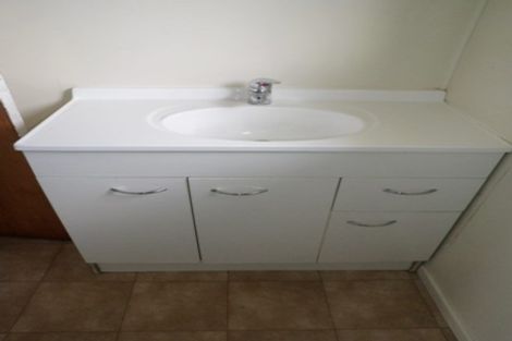 Photo of property in 28 Helena Street, Massey, Auckland, 0614