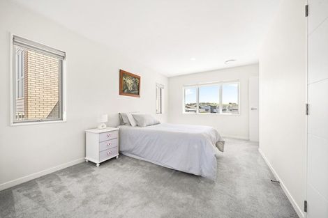 Photo of property in 1 Turutu Place, Long Bay, Auckland, 0630