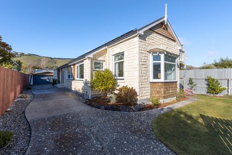Photo of property in 31 Hardwicke Street, Sumner, Christchurch, 8081
