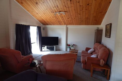Photo of property in 132 Manly Street, Paraparaumu Beach, Paraparaumu, 5032