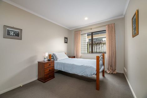 Photo of property in 30 Espalier Drive, Henderson, Auckland, 0612