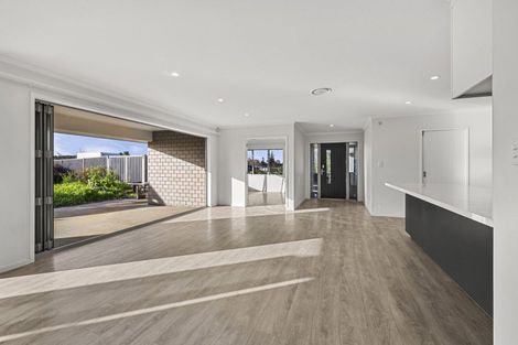 Photo of property in 45 Karioitahi Road, Waiuku, 2683