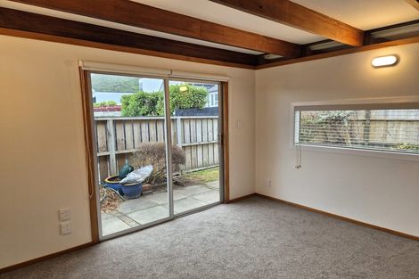 Photo of property in 39 Lucknow Terrace, Khandallah, Wellington, 6035