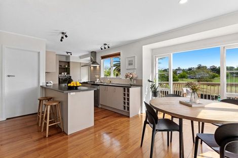 Photo of property in 1/91 Selwyn Crescent, Forrest Hill, Auckland, 0620