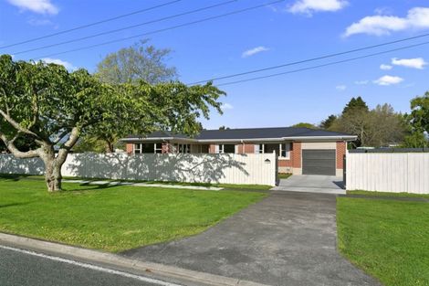 Photo of property in 322 Shakespeare Street, Leamington, Cambridge, 3432