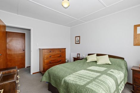 Photo of property in 114 Judd Crescent, Naenae, Lower Hutt, 5011