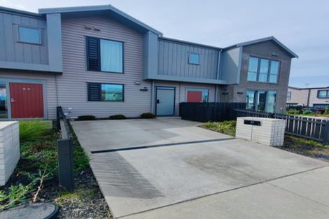 Photo of property in 40 Ringa Matau Road, Hobsonville, Auckland, 0616
