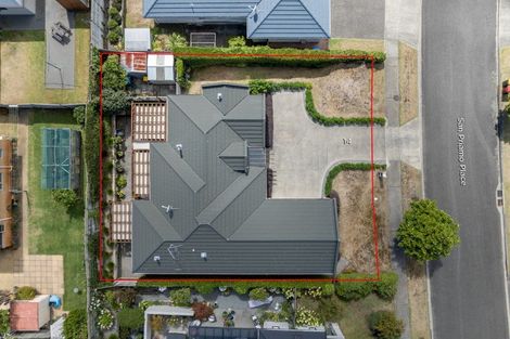 Photo of property in 14 San Priamo Place, Paraparaumu Beach, Paraparaumu, 5032