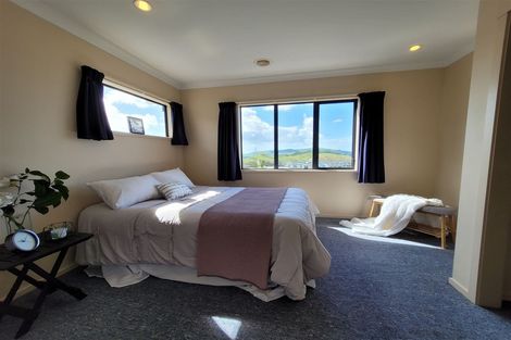 Photo of property in 3 Comber Place, Johnsonville, Wellington, 6037